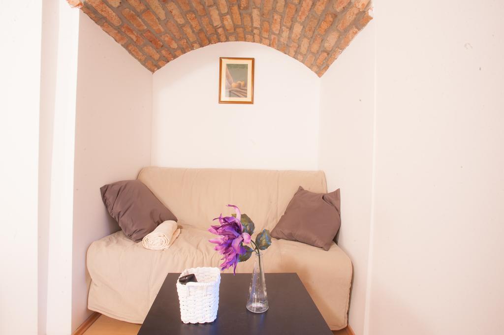 Guest House Nokturno Zagreb Quarto foto